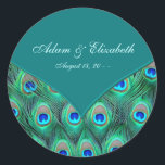 Sticker Rond Turquoise Peacock Elegant Peacock Mariage Faveur É<br><div class="desc">Elégant vert émeraude,  bleu royal et plumes de paon turquoise mariage carré privilégient les étiquettes. Customisez avec votre choix de style de police et de couleur de police.</div>