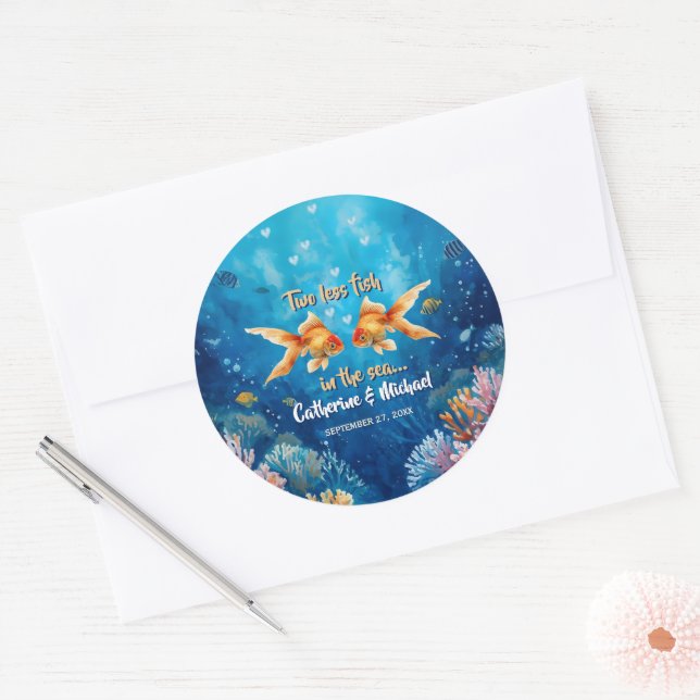Sticker Rond Two Less Fish In The Sea Underwater Wedding (Enveloppe)