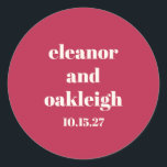 Sticker Rond Typographie chic Magenta Rouge ivoire Mariage pers<br><div class="desc">Audacieux Chic Typographie Magenta Rouge ivoire Moderne Personnalisé Mariage Classique Rond Sticker</div>