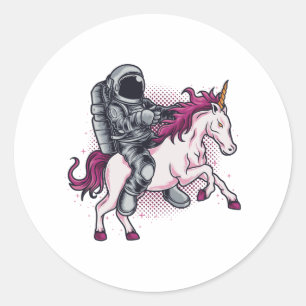 Sticker Rond Un astronaute sur un Casquette de T-shirt Unicorn 