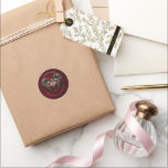 Sticker Rond Un coeur gothique étonnant<br><div class="desc">Un coeur gothique époustouflant aux ailes sombres et élégantes,  symbolisant le lien profond et la passion entre nous. Les détails ornés et l'esthétique d'inspiration gothique donnent au design une atmosphère mystérieuse et romantique qui fait apparaître l'amour dans une lumière très spéciale.</div>
