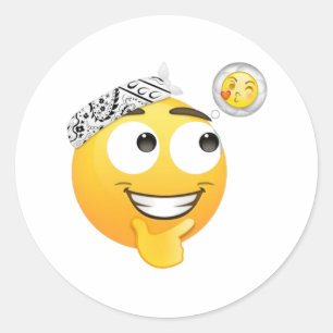 Sticker Rond Un emoji portant un bandana rêvant de baisers
