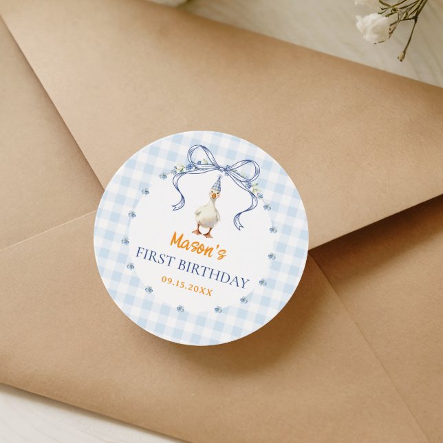 Sticker Rond Un Garçon Une Oie Idiote Premier Anniversaire Ging (Créateur téléchargé)