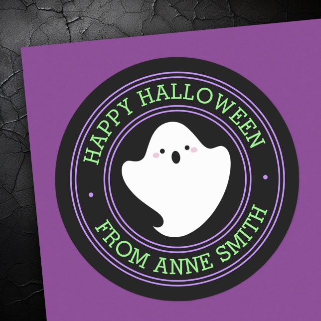 Sticker Rond Un joli fantôme Halloween à partir d'un nom person (Cute ghost Happy Halloween from custom name Classic Round Sticker)