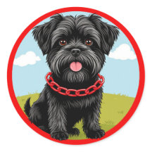 Un mignon chien noir avec collier rouge en forme d