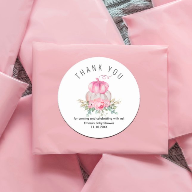 Sticker Rond Un Petit Baby shower Pumpkinl (#zazzlemade #pinkfall #pinkpumpkin #fallfloral #babyshower)