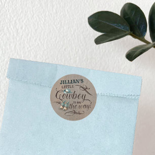 Sticker Rond Une Baby Shower pour un Petit Cow-Boy en Route