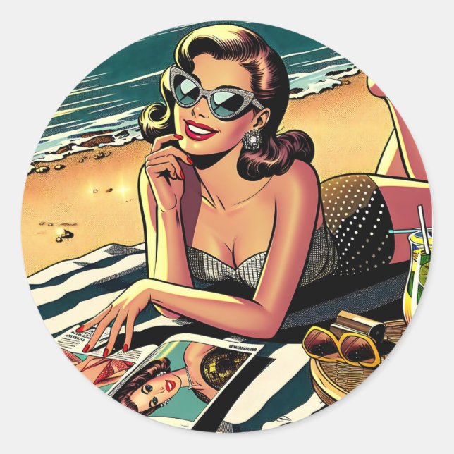 Sticker Rond Une femme rétro à la plage lit un magazine de mode (Devant)