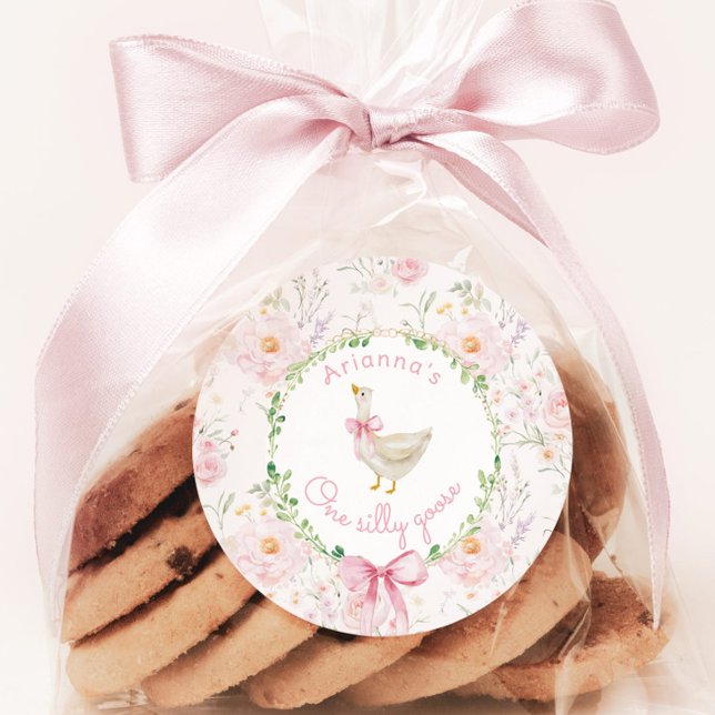 Sticker Rond Une oie sotte rose blush pour la 1re année  (Créateur téléchargé)