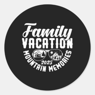 Sticker Rond Vacances en famille 2025 Vacances en montagne