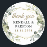 Sticker Rond Verdure géométrique Elégant Mariage or Merci<br><div class="desc">Le design comprend des eucalyptus,  des succulents et des éléments de verdure dans des tons de sauge poussiéreux et de bleu/gris avec un cadre de courroie géométrique en terrarium de couleur or imprimé.</div>