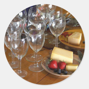 Sticker Rond Verres de vin Stawberries et de fromage toujours