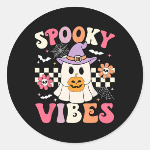Sticker Rond Vibes Éffrayantes super Retro Ghost Holding Citrou