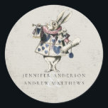 Sticker Rond Vintage Alice au pays des merveilles Mariage<br><div class="desc">Vous êtes invité à une date très importante. Cet adorable Alice vintage dans Wonderland mariage suite dispose du lapin blanc et d'une montre. Customisez cette invitation à vous convenir. Veuillez contacter le concepteur si vous avez besoin d'aide sur la personnalisation ou la personnalisation.</div>
