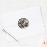Sticker Rond Vintage Christmas, Sleigh Bells Adresse de retour<br><div class="desc">Un bel Autocollant Vintage Sleigh Scene Avec Informations D'Adresse De Retour. Pour customiser avec votre nom et votre adresse,  insérez simplement votre texte dans notre modèle facile.</div>