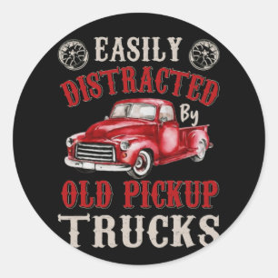 Sticker Rond Vintage facilement distrait par les vieux camions