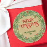 Sticker Rond Vintage Holly Wreath Nom de famille Christmas Gold<br><div class="desc">Ajoutez une touche de charme festif à vos cadeaux avec cet autocollant rond d'or avec une couronne de Noël classique. Customisez-le avec le nom de votre famille et le message "Joyeux Noël" pour une ambiance de vacances chaleureuse et accueillante.</div>