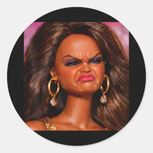 Sticker Rond Visage de poupée noire dégoûté et en colère mème r