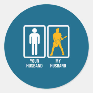 Sticker Rond Votre mari vs mon mari guitariste femme de musicie