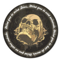 Vue qui toi surveille dieu