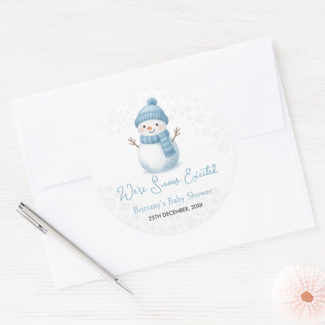 Sticker Rond We're Snow Excited Snowmen Boy Baby Shower (Enveloppe)