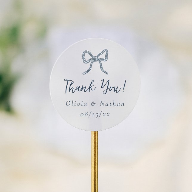 Sticker Rond Whimsical Retro Blue Bow Wedding Thank You Favor (Créateur téléchargé)