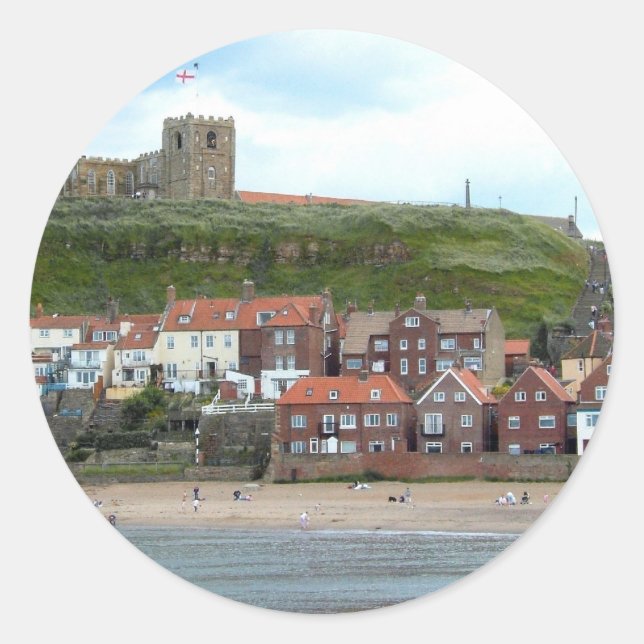Sticker Rond Whitby dans le North Yorkshire (Devant)