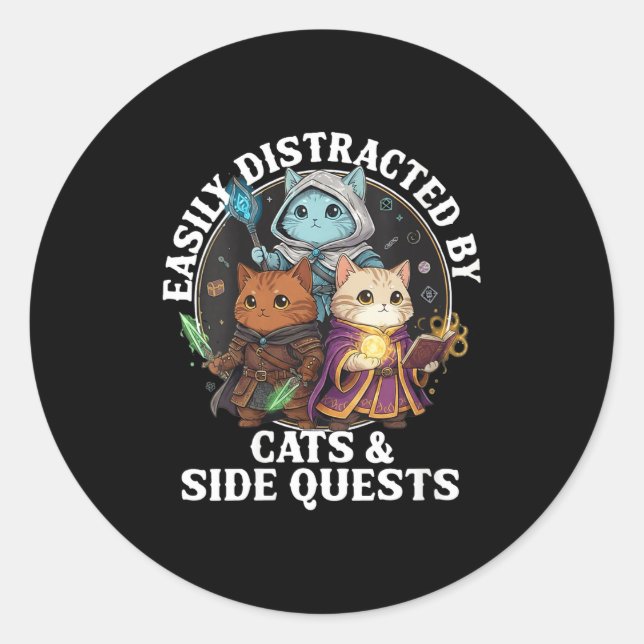 Sticker Rond Womens Cats Side Quest Distracted Tabletop Funny S (Devant)