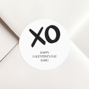 Sticker Rond XOXO Noir et Blanc Joyeux Galentine's Day Babe