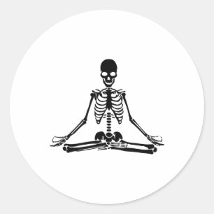 Sticker Rond Yoga de squelette méditant Halloween
