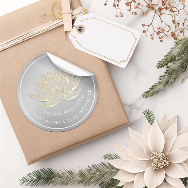 Sticker Rond YOGA Studio Méditation Reiki Instructeur Gold Lotu (Créateur téléchargé)