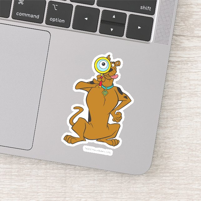 Sticker Scooby Doo Avec Verre Magnifiant (Détail)