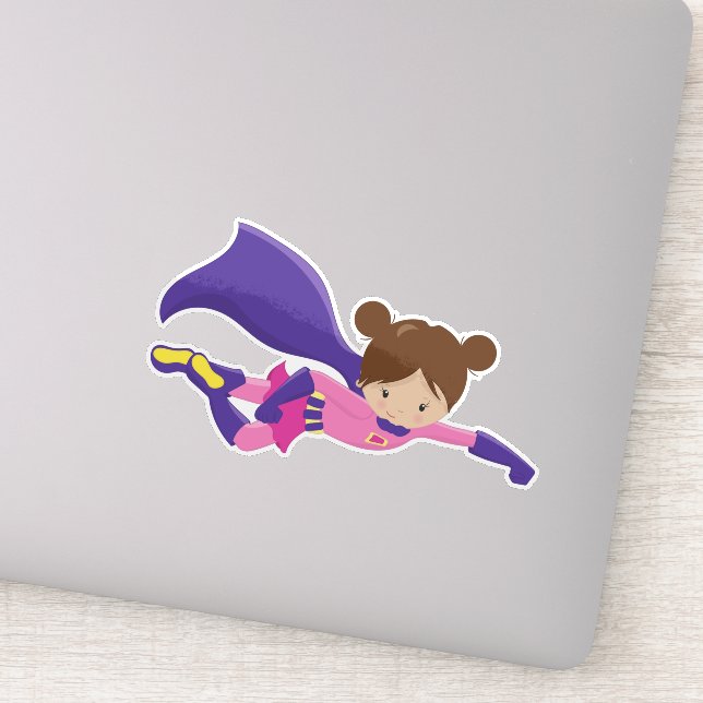 Sticker Superhero Girl, Cheveux Brown, Cap violet, Petite  (Détail)