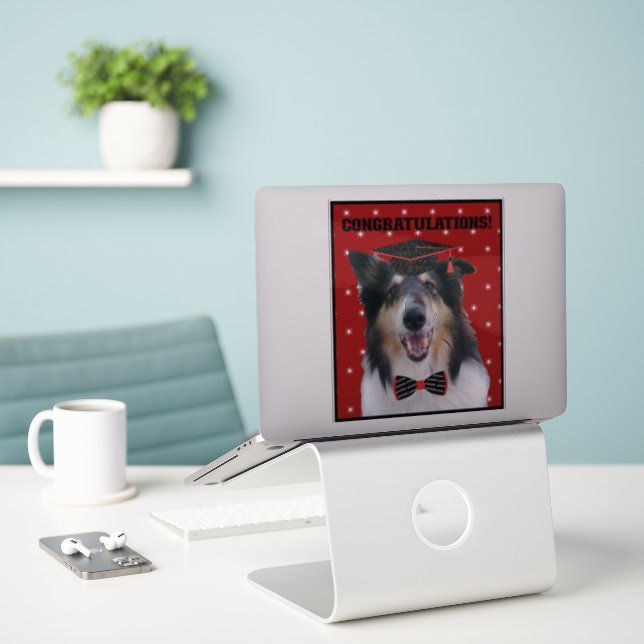 Sticker Tri Collie en toque de remise de diplômes (Ordinateur portable sur le bureau)