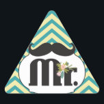Sticker Triangulaire Chalkboard Mr Jaune et Green Zigzag Chevron<br><div class="desc">Tableau de bord M. Mariage jaune et turquoise</div>