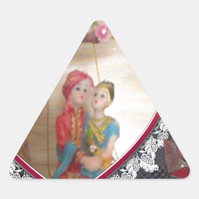 Sticker Triangulaire Couple asiatique de mariage sur une balançoire en  (Devant)
