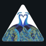 Sticker Triangulaire Peacocks vintages Embrasser les cadeaux de mariage<br><div class="desc">Peacocks vintages Embrasser les cadeaux de mariage</div>