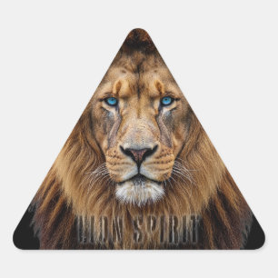 Sticker Triangulaire Visage de lion majestueux aux yeux bleus Faune A