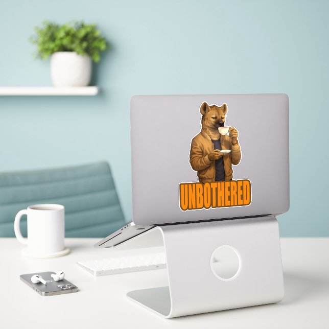 Sticker Unbothered (Ordinateur portable sur le bureau)