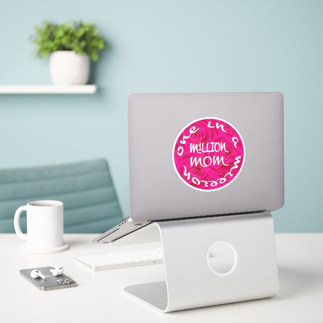 Sticker Une sur un million de maman (Ordinateur portable sur le bureau)