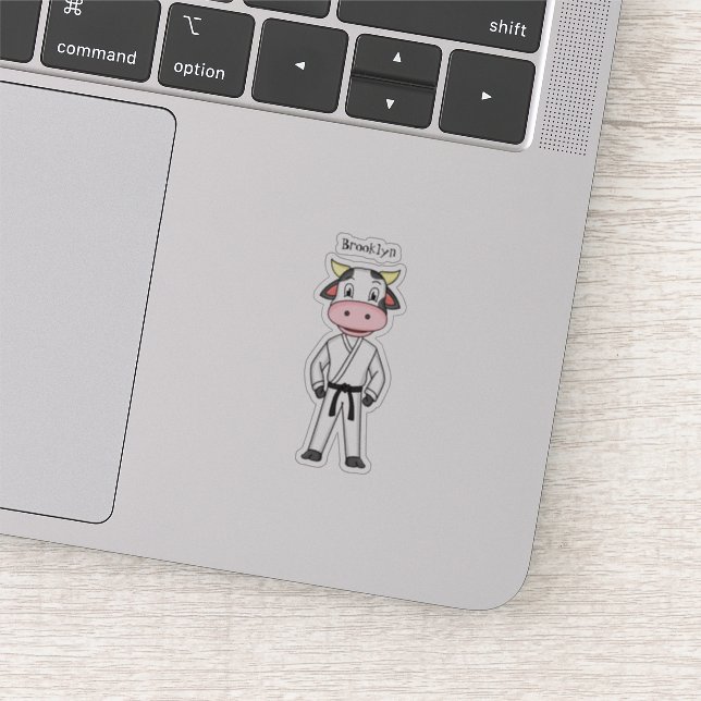 Sticker Vache mignonne en combinaison kung fu (Détail)