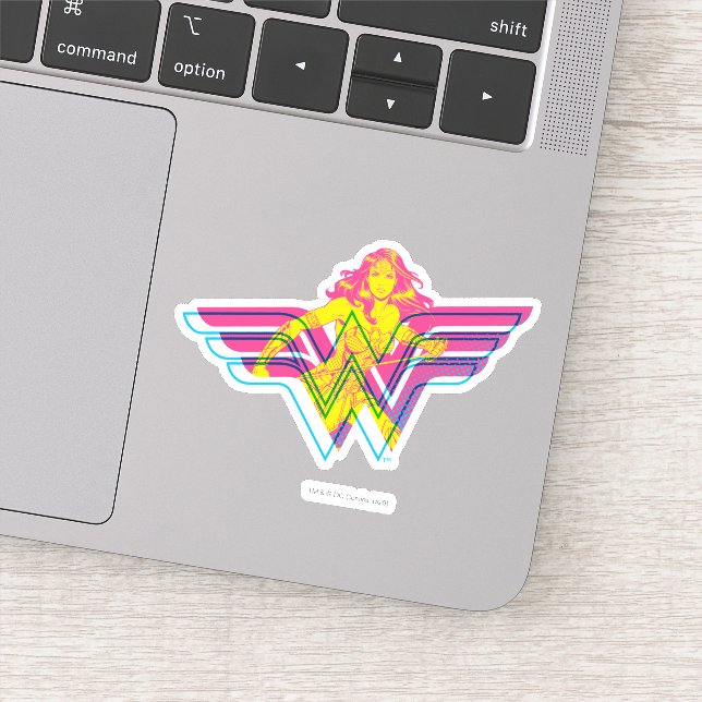 Sticker Wonder Woman Yellow Pink Comic Art Logo (Détail)