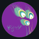 Stickers de mariage moderne violet Peacock Favor<br><div class="desc">Ces Stickers 1, 5" Monogramme Envelope Seal Stickers est à la fois tendance et chic. Ces beaux autocollants sont parfaits pour l'utilisation comme scellés d'enveloppe pour finaliser vos invitations ou comme autocollants pour les faveurs de baby shower. Ils sont en feuilles de 20. Nous avons une ligne entière consacrée à...</div>