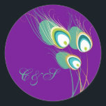 Stickers de mariage moderne violet Peacock Favor<br><div class="desc">Ces Stickers 1, 5" Monogramme Envelope Seal Stickers est à la fois tendance et chic. Ces beaux autocollants sont parfaits pour l'utilisation comme scellés d'enveloppe pour finaliser vos invitations ou comme autocollants pour les faveurs de baby shower. Ils sont en feuilles de 20. Nous avons une ligne entière consacrée à...</div>