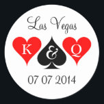 stickers mariage Las Vegas avec monogramme et date<br><div class="desc">stickers de mariage Las Vegas avec monogramme et date. Mignonne Roi et reine des coeurs design avec initiales personnalisées de mariée et mariée. Costumes de carte de jeu de poker. Amusement pour mariage,  douche nuptiale,  soirée bachelorette etc. Coeurs et pique.</div>