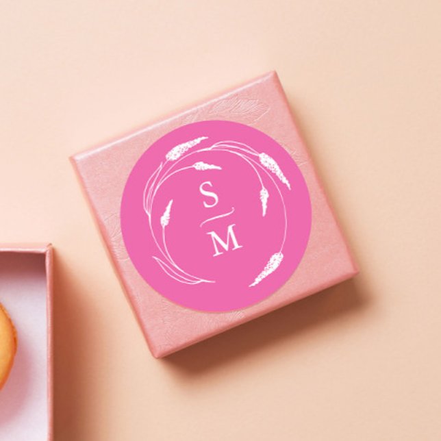 Stickers Mariage Monogramme rose Fuchsia (Wedding monogram favor stickers fuchsia pink floral line art by Victoria Grigaliunas Do Tell A Belle)