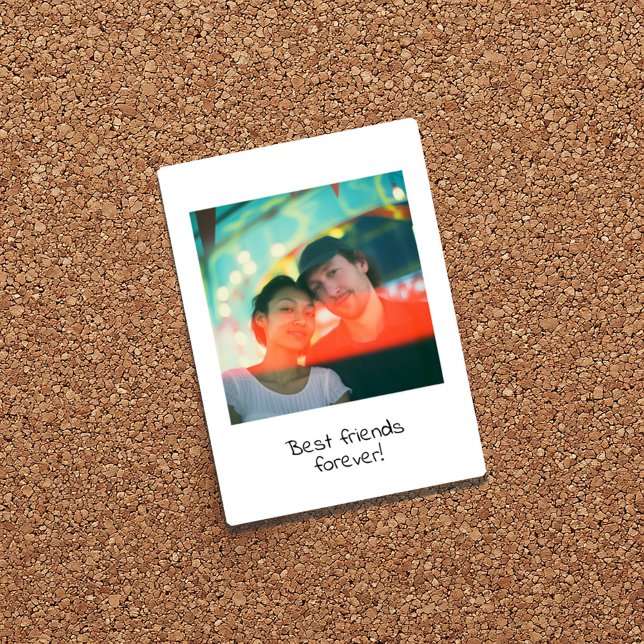 Stickers Style Photo Instantané Retro (Retro instant photo save the date card featuring a couple’s picture and style handwritten text)