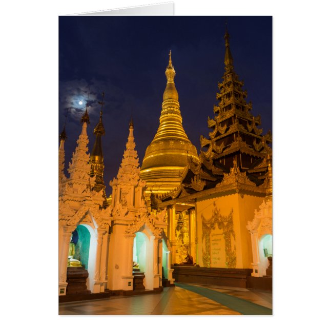 Stupa Doré Et Temples (Devant)
