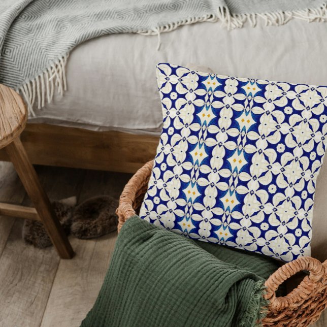 Style champêtre Coussin en crème et bleu (Créateur téléchargé)