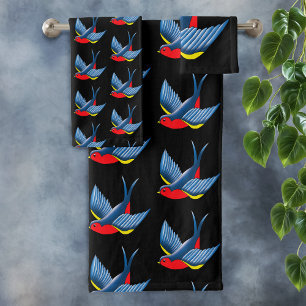 Style de tatouage d'oiseau hirondelle traditionnel